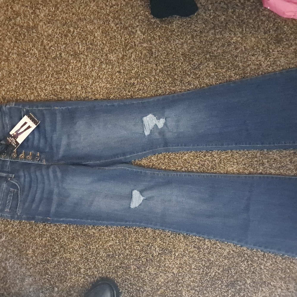 NWT Sofia vegara Flared jeans size 2
